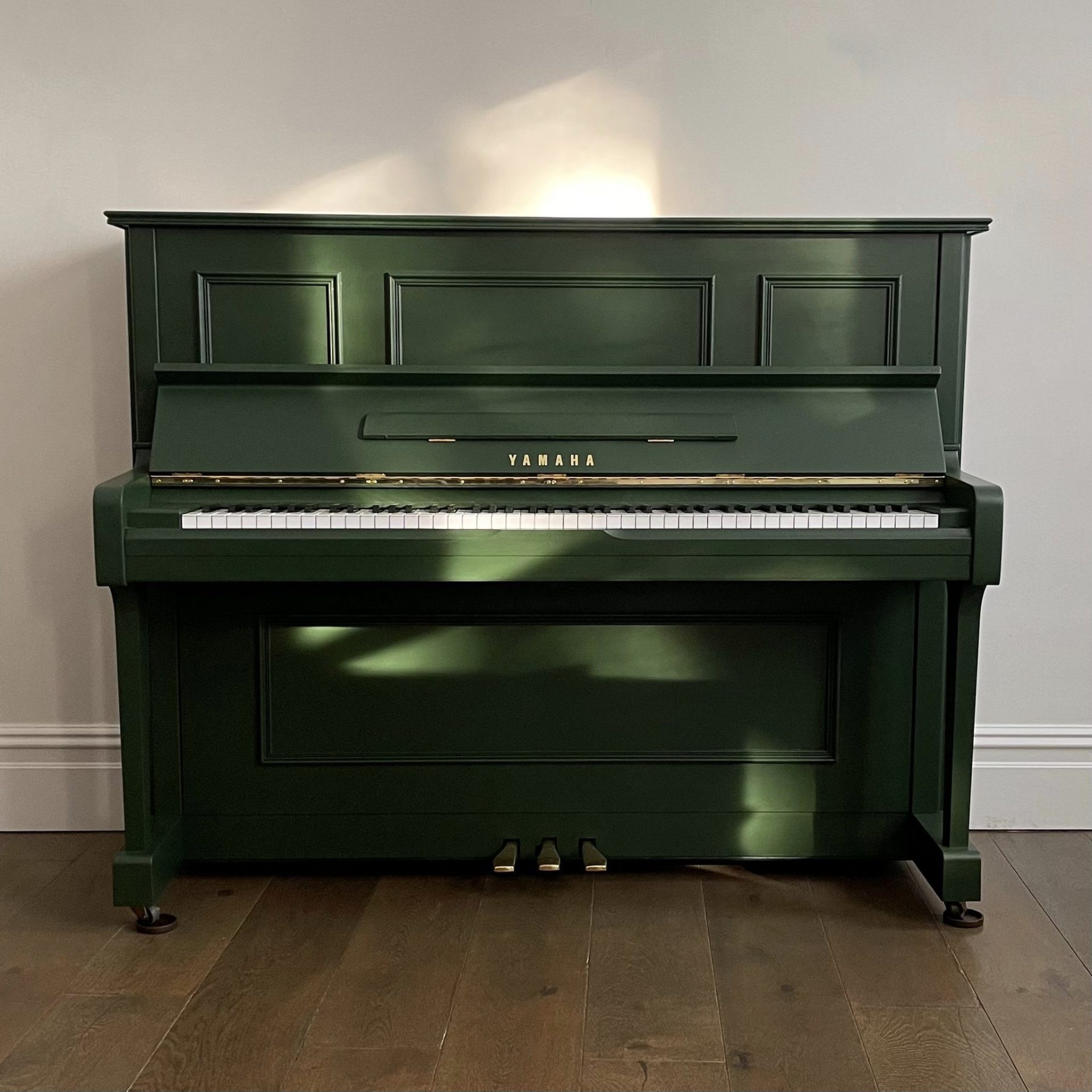 upright piano